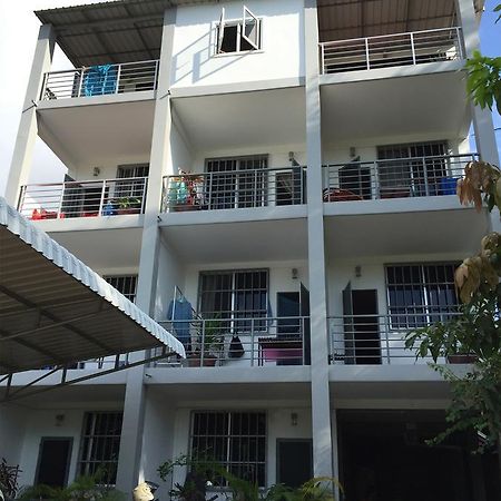 Sevenstars Hostel 시아누크빌 객실 사진