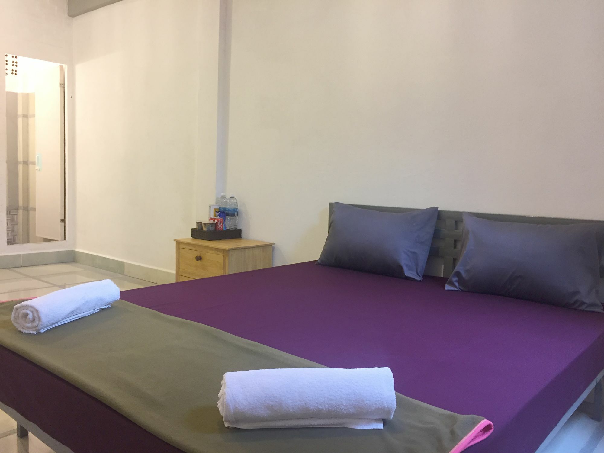 Sevenstars Hostel 시아누크빌 외부 사진